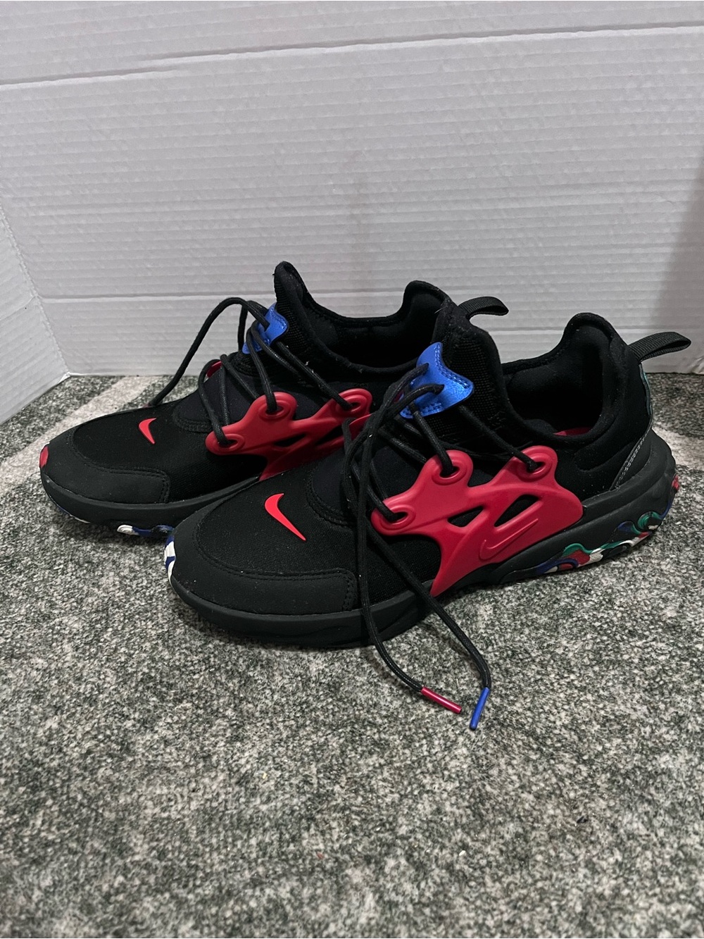 Nike React Presto GS Sneakers Black Red Blue Size 7Y